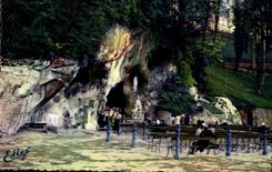 CPA Lourdes La Grotte Miraculeuse 