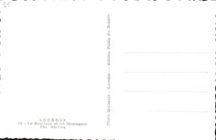 CPA Lourdes La Basilique et les Montagnes 