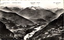 CPA Lourdes La Vallee d'Argeles Vue prise du Pic du Jer 