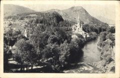 CPA Lourdes La Basilique et le Gave 