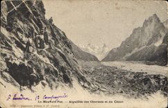 CPA Le Mauvais Pas Aiguilles des Charmoz et du Geant 