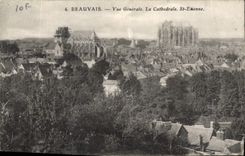 CPA Beauvais Vue generale la Cathedrale St Etienne 