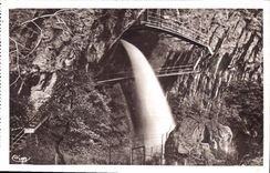 CPA Grottes de Baume les Messieurs Jura Cascade et Passerelle d'Entree des Grottes 