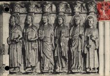 CPA Dax Portail des Apotres a la Cathedrale 