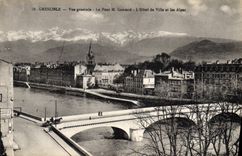 CPA Grenoble vue generale Le Pont m Gontard l'Hotel de ville et les Alpes 