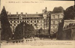 CPA Blois L et C Le Chateau Monument historique 