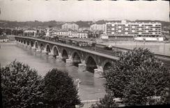 CPA Bordeaux Gironde Le Pont Sur  la Garonne 