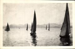 CPA Cannes Les Regates et l'Esterel Bateaux