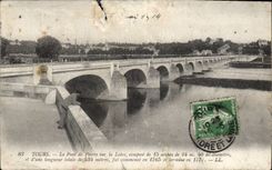 CPA Tours Le Pont de Pierre sur la Loire 