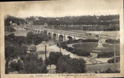 CPA Tours Le Pont de Pierre sur la Loire 