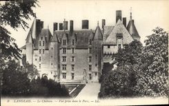 CPA Langeais Le Chateau Vue prise dans le Parc  
