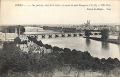 CPA Tours vue generale rives de la Loire en amont du pont Bonaparte 