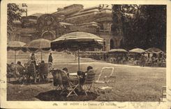 CPA Vichy le Casino la Terrasse 