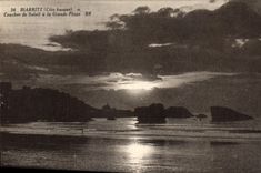 CPA Biarritz Cote Basque Coucher de Soleil a la Grande Plage 