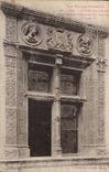 CPA Le Pyrenees Pau Fenetre Renaissance dans la cour d'Honneur du Chateau Henri IV 