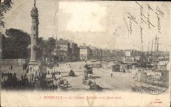CPA Bordeaux les Colonnes Rostrales et les Quais nord 