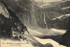 CPA Gavarnie vue generale du Cirque et du Pont de Neige 