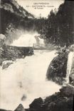 CPA Les Pyrenees Cauterets Cascade de Lutour 