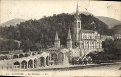 CPA Lourdes La Basilique 