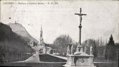 CPA Lourdes Basilique et Calvaire Breton 