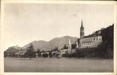 CPA Lourdes la Basilique et le Chateau Fort 