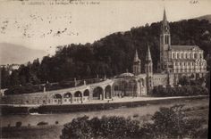 CPA Lourdes la Basilique et le Fer a Cheval 