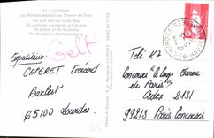 CPA Lourdes les Malades assistant au chemin de Croix 