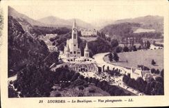 CPA Lourdes la Basilique vue Plongeante 