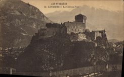 CPA Les Pyrenees Lourdes Le Chateau Fort 