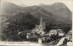 CPA Lourdes la Basilique 
