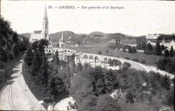 CPA Lourdes Vue generale et la Basilique 