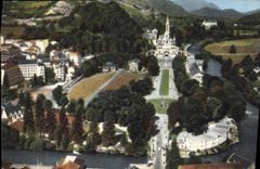 CPA Lourdes Htes Pyr Vue generale aerienne Abri St Michel exposition missionnaire Basilique Souterra