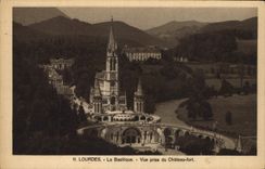 CPA Lourdes La Basilique Vue prise du Chateau Fort 