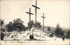 CPA Lourdes Le Sommet du Calvaire Les Trois Croix 