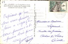 CPA Lourdes La Grotte Miraculeuse dont l'Autel en marbre des Pyrenees a ete consacre le 27 Janvier 1