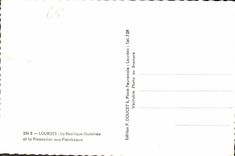 CPA Lourdes La Basilique illuminee et la Procession aux Flambeaux 