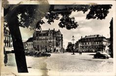 CPA Tarbes Ville Natale du M foch Place de Verdun 