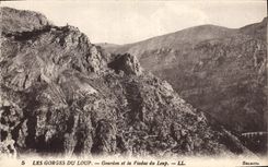 CPA Les Gorges du Loup Gourdon et la Viaduc du Loup 