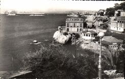 CPA Marseille la Promenade de la corniche au fond le Chateau d'If 