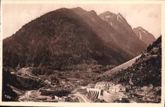 CPA Les Beaux Paysages de France Les Pyrenees Cauterets Vue d'ensemble de la Raillere le Houmigas 