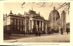 CPA Strasbourg Le Palais de Justice et l'Eglise Saint Pierre le Jeune 