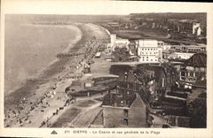 CPA Dieppe Le Casino et vue generale de la Plage 