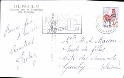 CPA Pau B P Montee vers le Boulevard des Pyrenees
