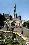 CPA Lourdes La Basilique et l'Esplanade 