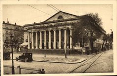 CPA La Douce France Nimes gard Le Theatre 