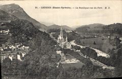 CPA Lourdes Hautes Pyrenees La Basilique vue du Fort 