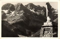 CPA Les Pyrenees Illustrees Gavarnie les Astouzou et le Cirque 