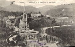 CPA Lourdes Ensemble de la Basilique et du Rosaire 