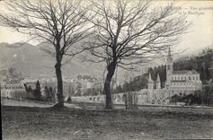 CPA Lourdes vue generale et la Basilique 