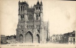 CPA Amiens Facade de la Cathedrale 